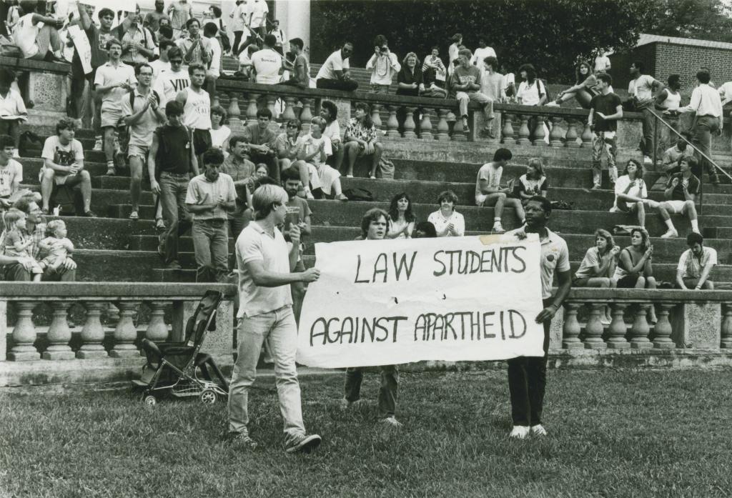 BLSA members join in on anti-apartheid protests at the McIntire Amphitheater, 1987, Law Archives.